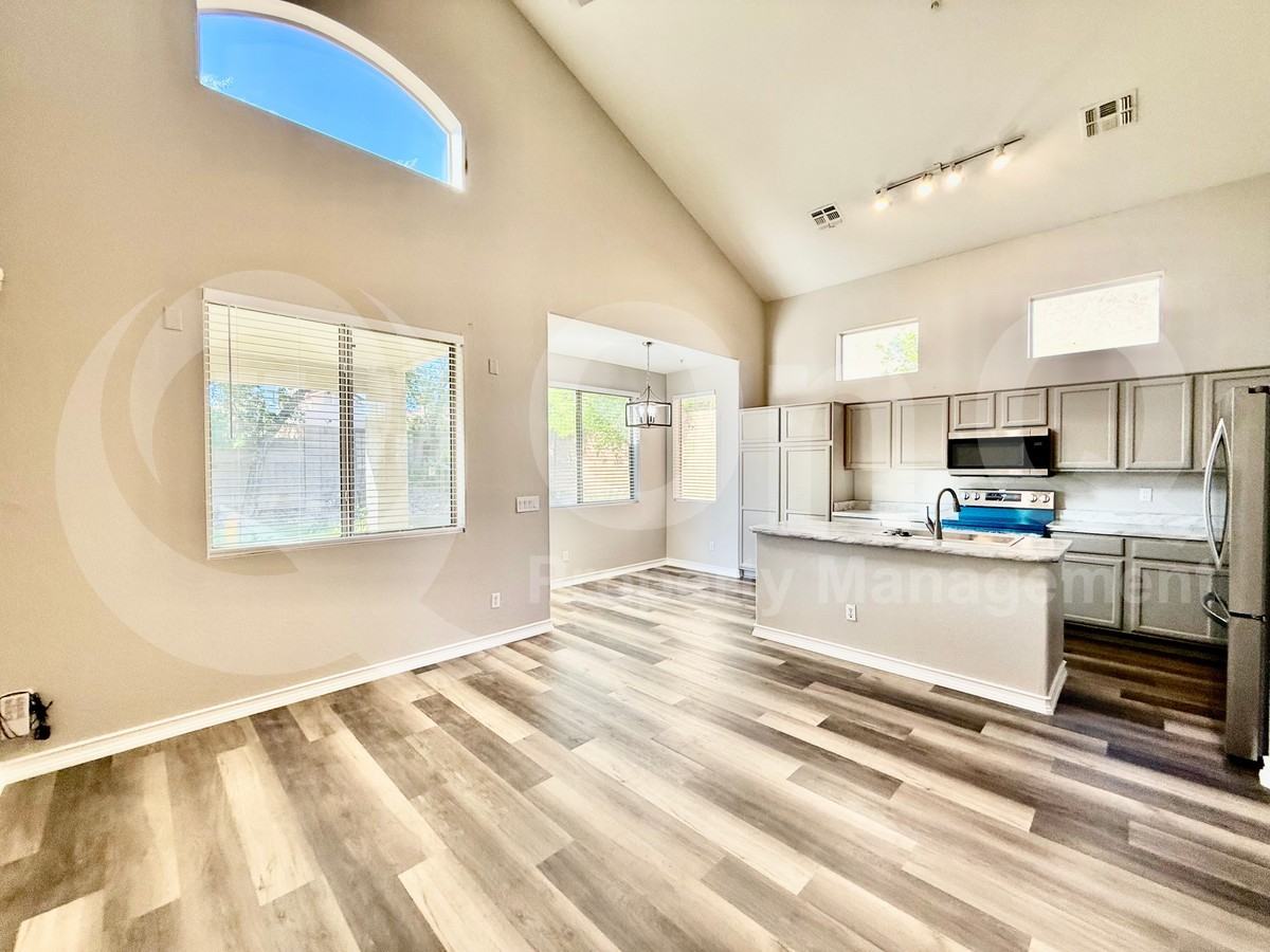 10378 E Saltillo Dr - Photo 2 of 27
