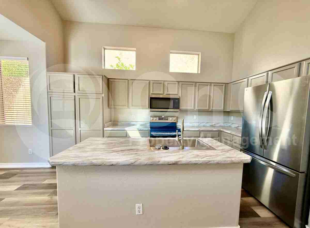 10378 E Saltillo Dr - Photo 3 of 27