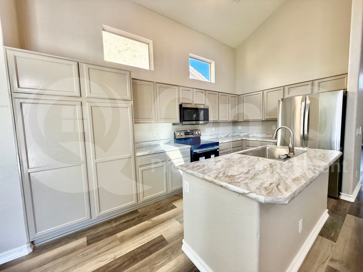 10378 E Saltillo Dr - Photo 4 of 27