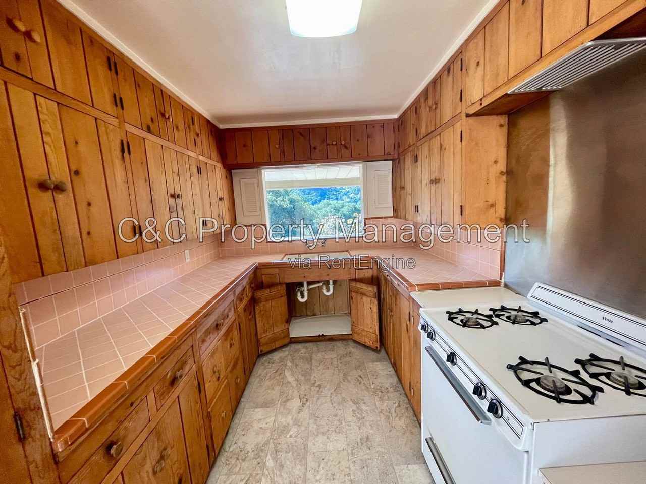 8210 El Camino Estrada - Photo 7 of 24