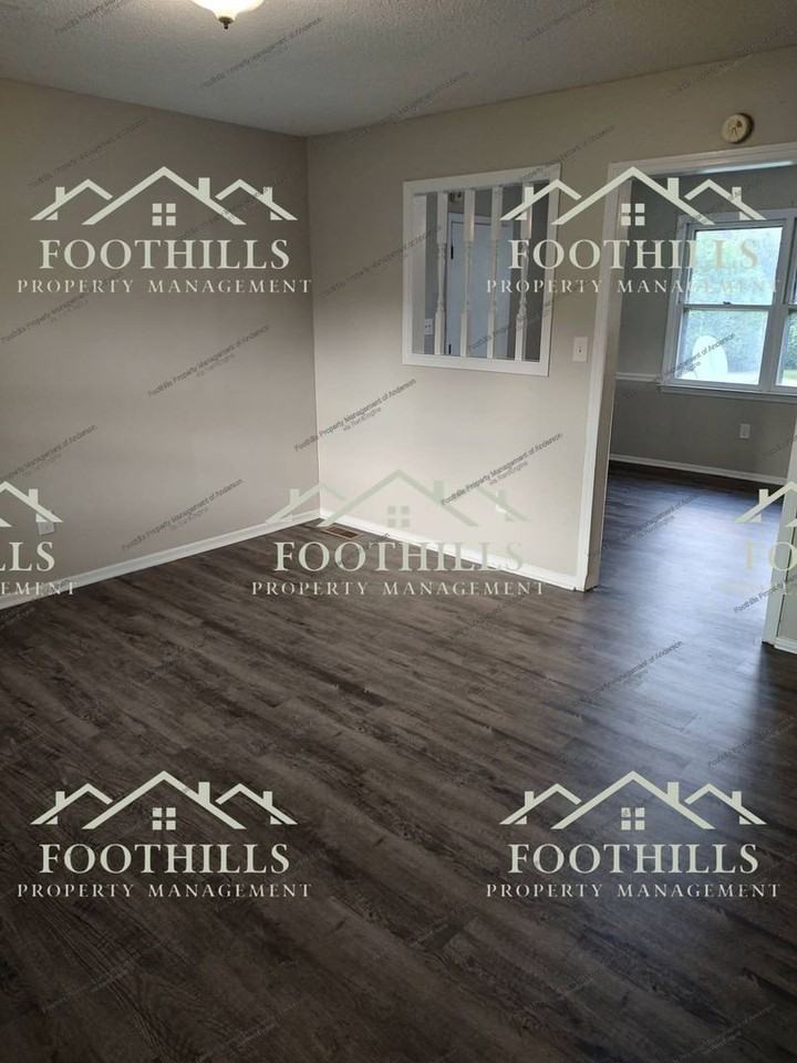 122 Smith Dr - Photo 4 of 20