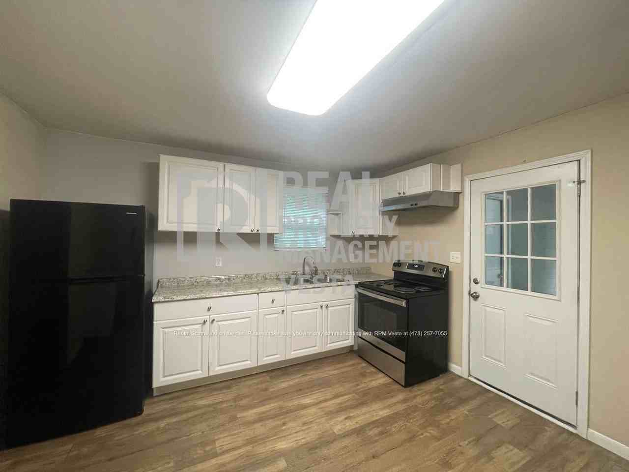 3137 Masseyville Rd - Photo 5 of 17