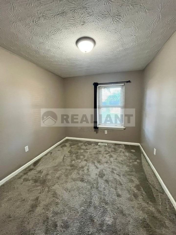 108 Birch Dr - Photo 7 of 11