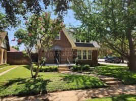 featured image of 2565 Shirley Ave