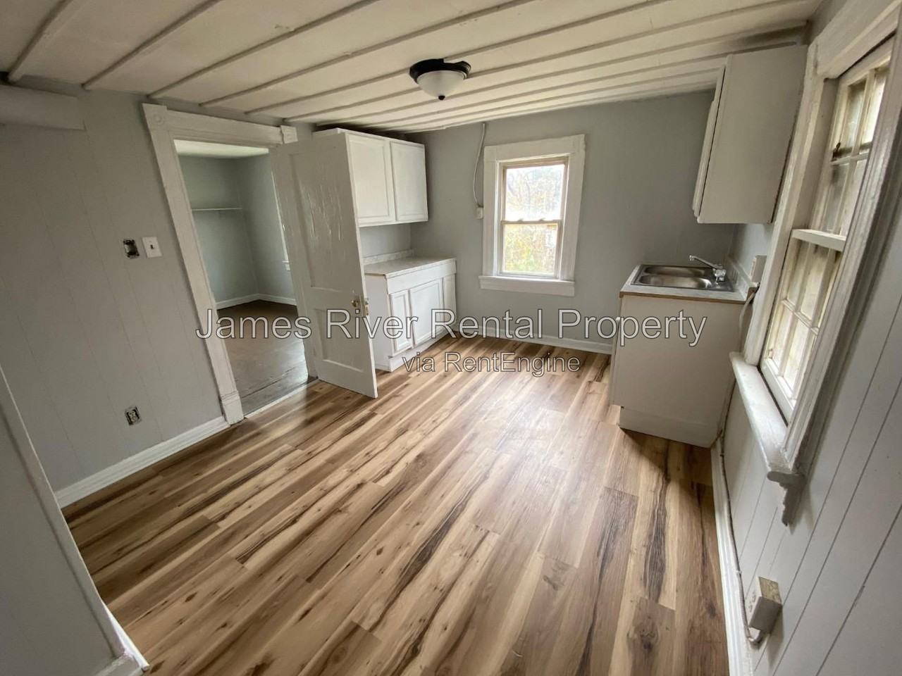 1519 Campbell Ave #AB - Photo 4 of 12