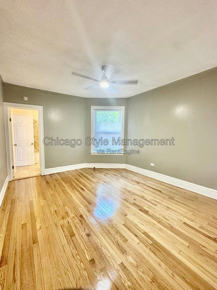 7721 S Hermitage Ave #FL3 - Photo 4 of 20