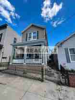 622 W 12th St #1 - Photo 1 of 1