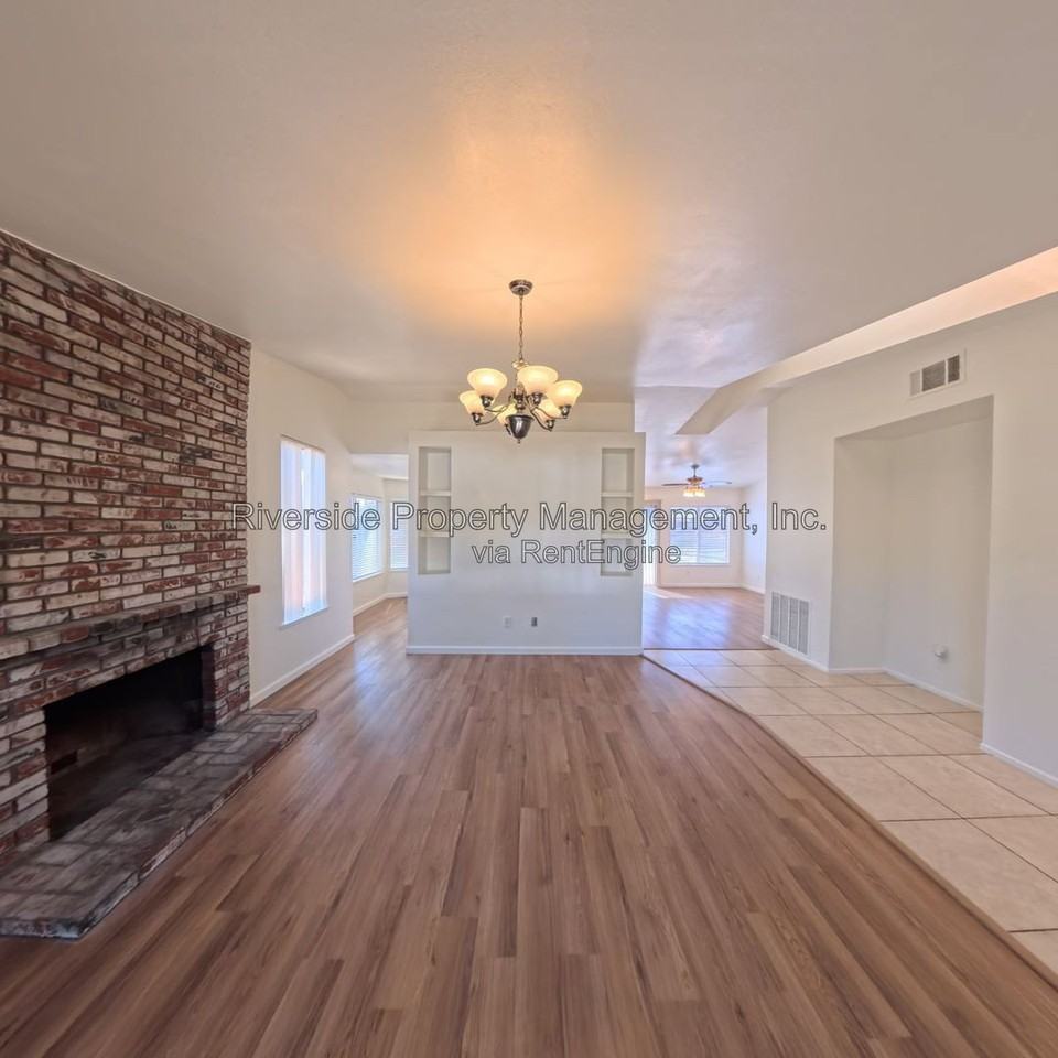 24052 Royale St - Photo 4 of 26