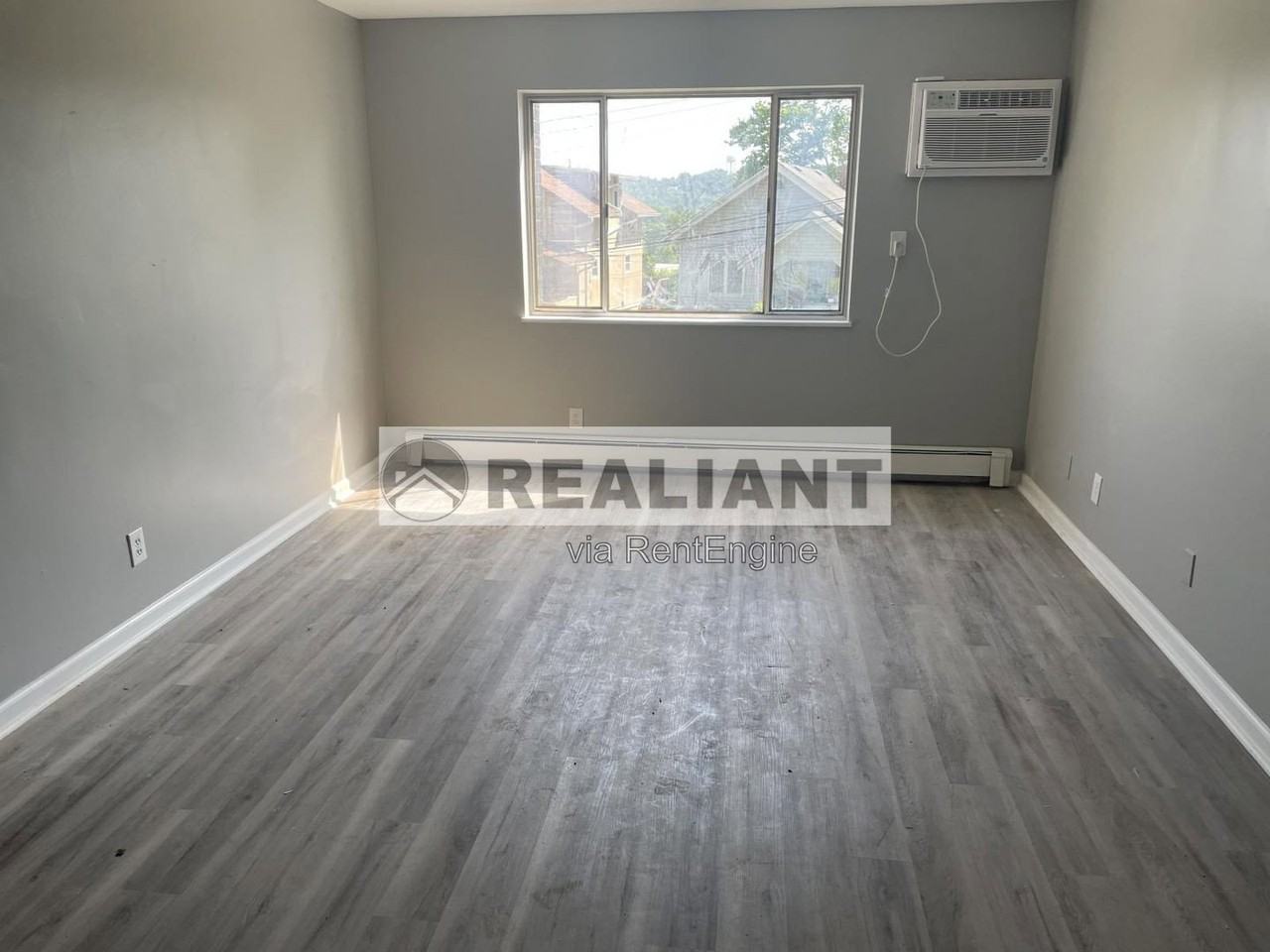 2521 Warren St #7 - Photo 2 of 9