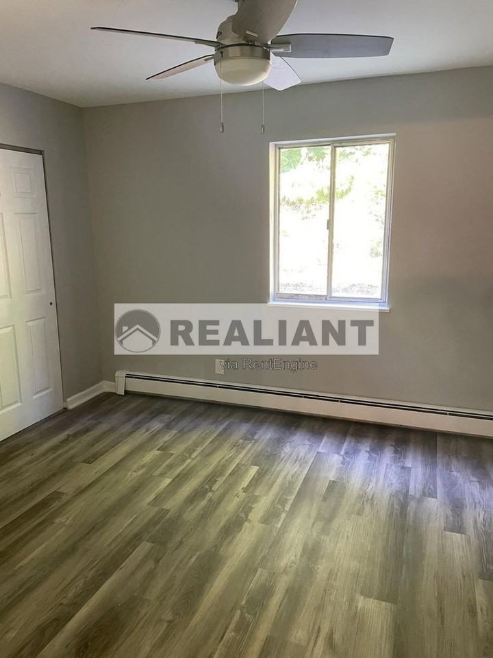 2521 Warren St #7 - Photo 3 of 9