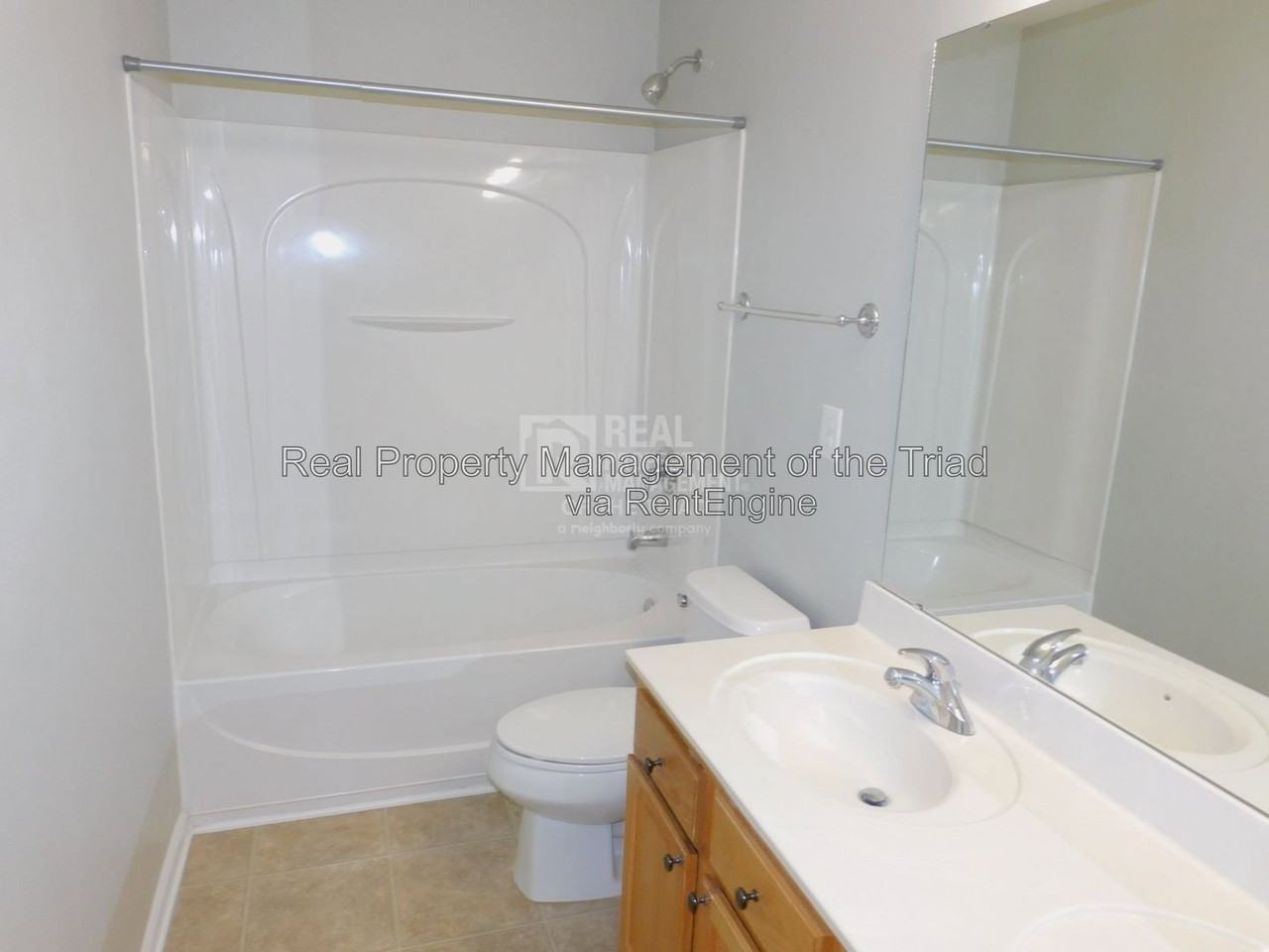 8 Rockport Ct - Photo 5 of 30