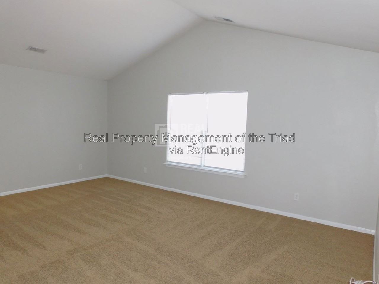 8 Rockport Ct - Photo 6 of 30