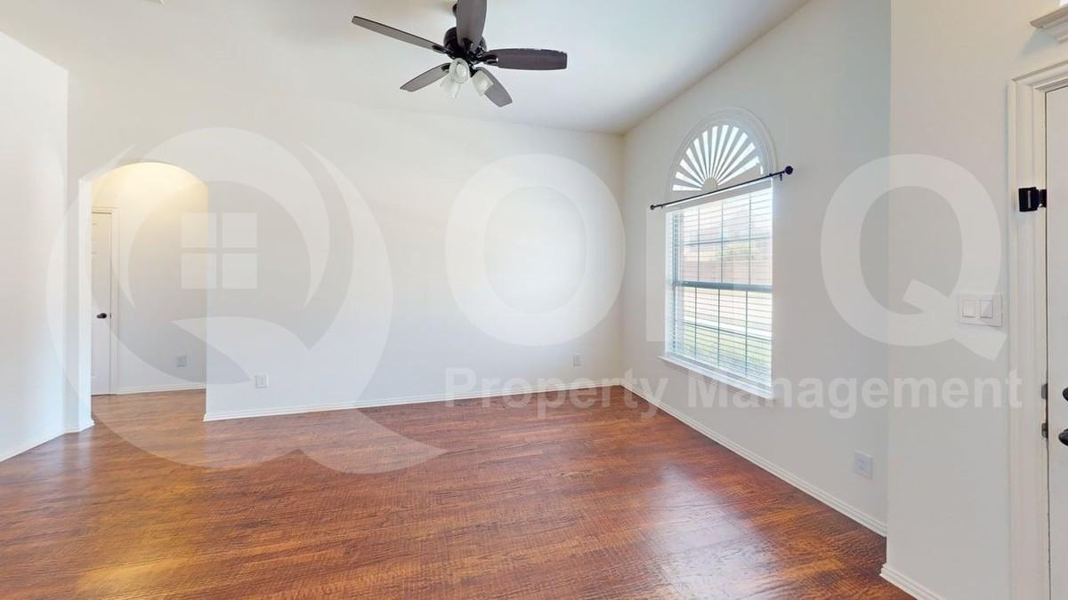6624 Morningdale Ln - Photo 4 of 23