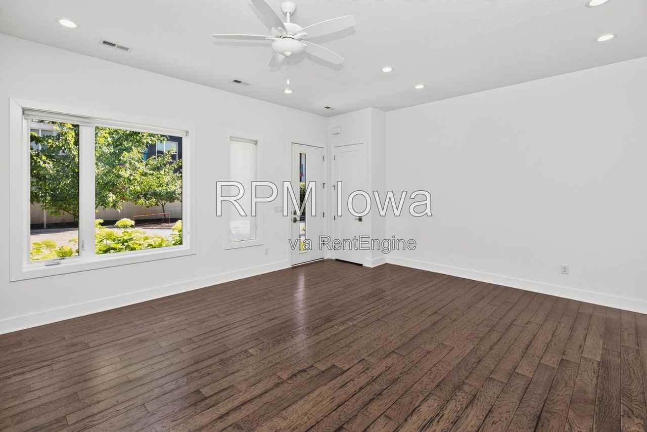 244 E Center St - Photo 6 of 36