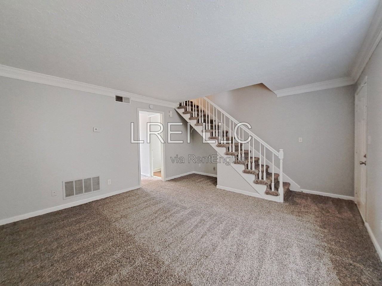 3410 Clingstone Way - Photo 4 of 32
