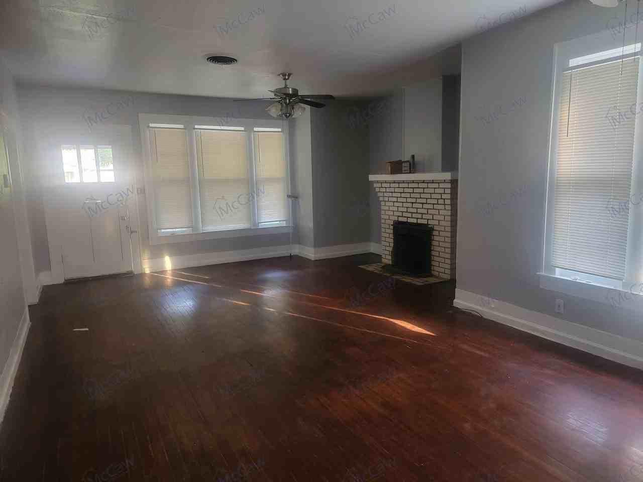 1203 Polk St - Photo 2 of 9