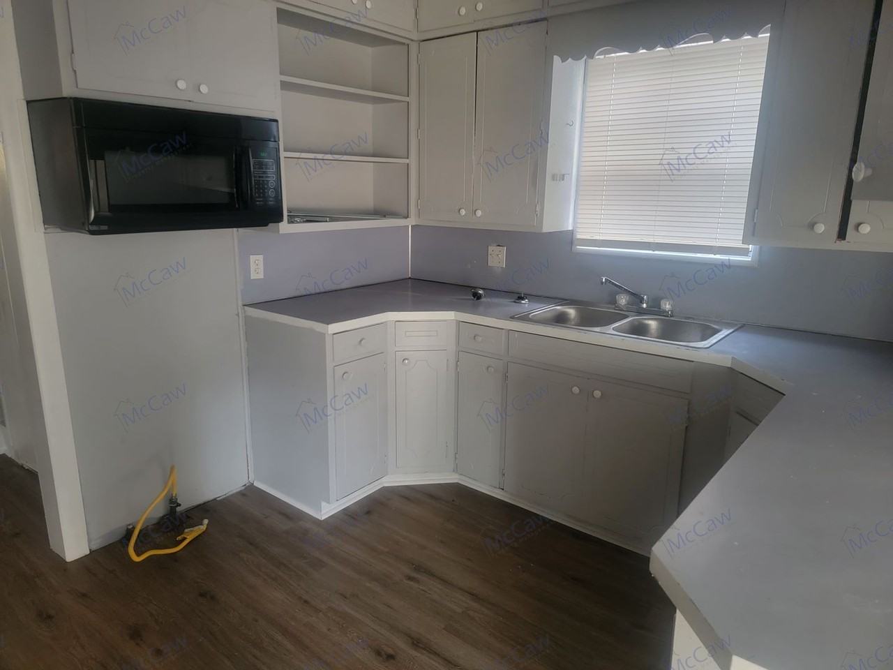 1203 Polk St - Photo 3 of 9