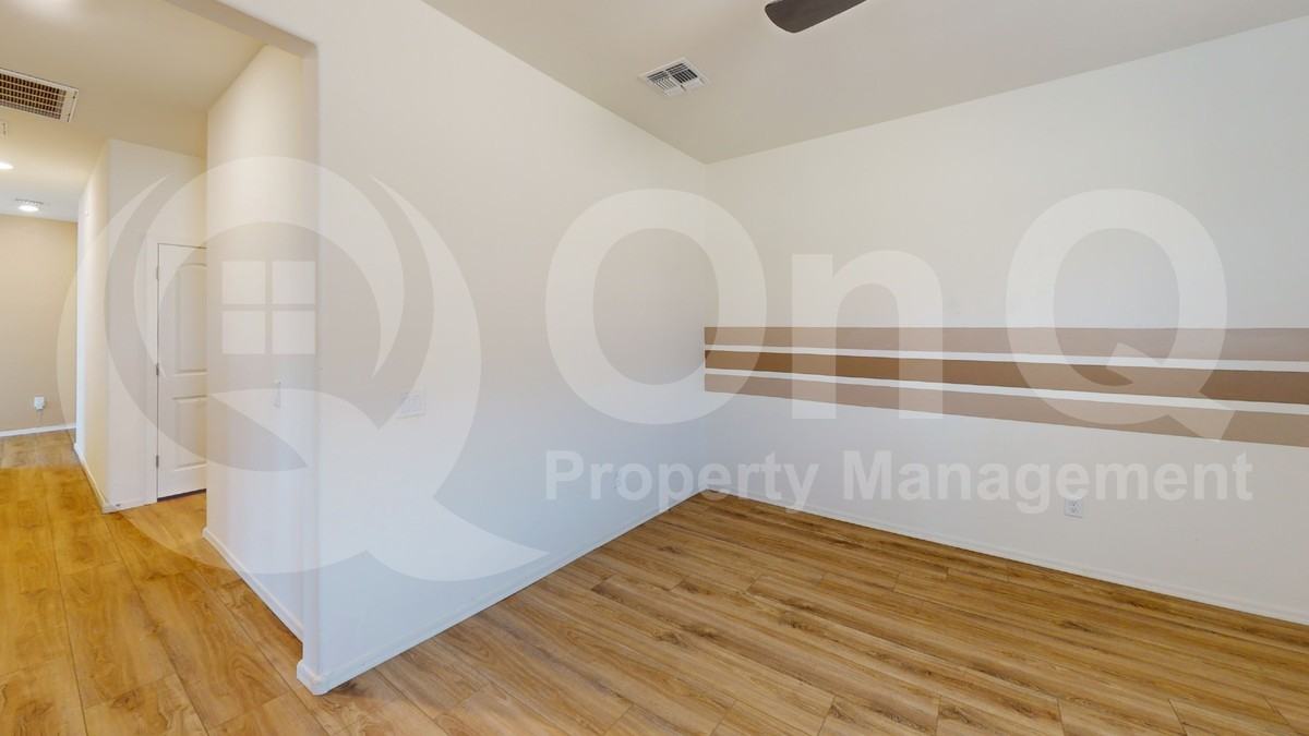 8840 E Raven Hill Way - Photo 5 of 25