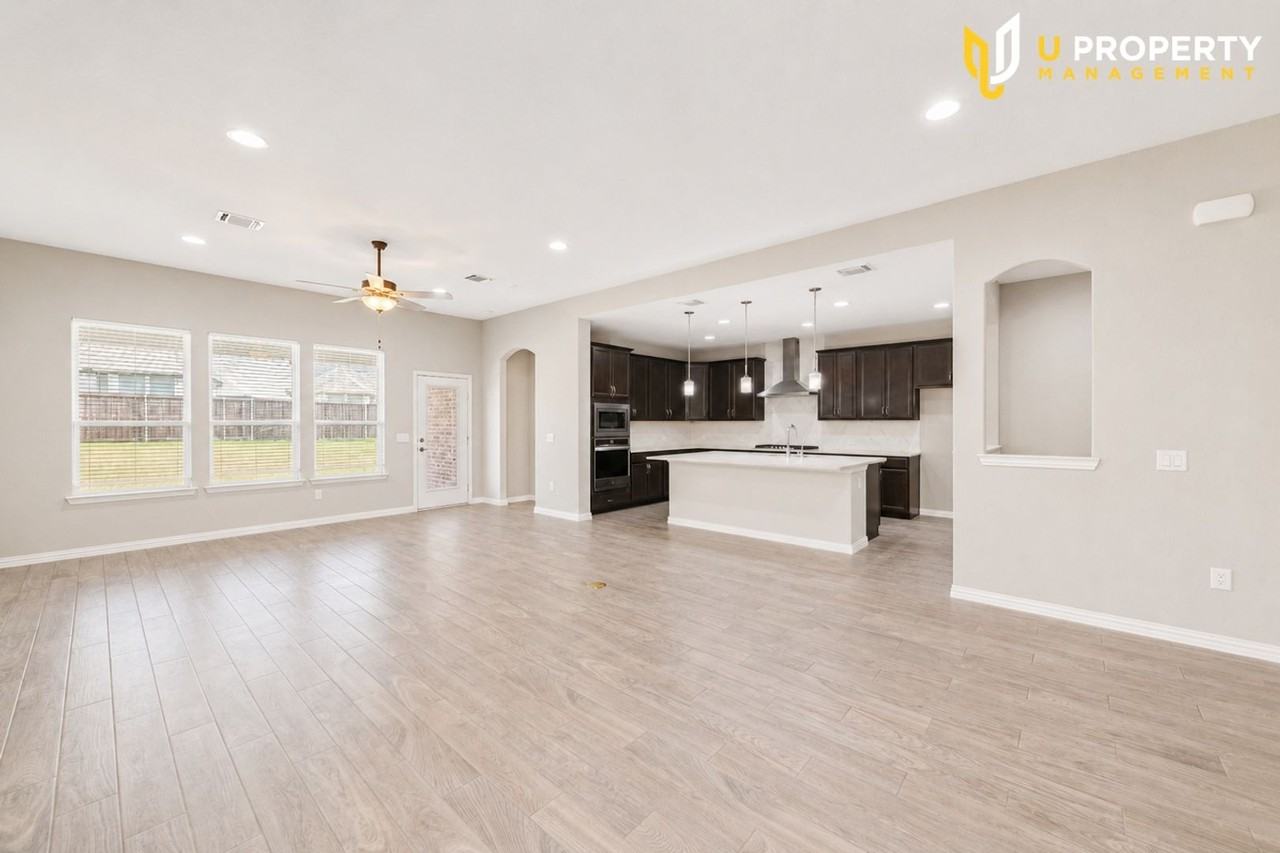 4509 Expedition Dr - Photo 5 of 50