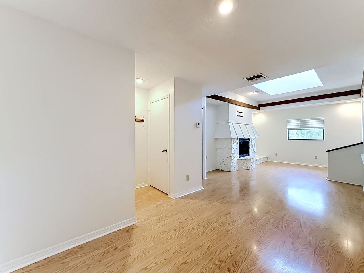 4405 W Fair Oaks Ave #18 - Photo 5 of 26