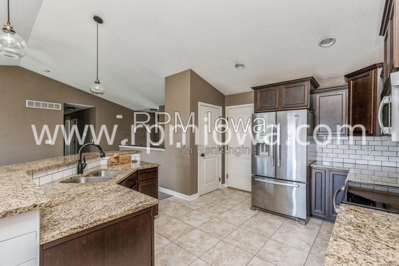 3709 Nw Kline St - Photo 4 of 18