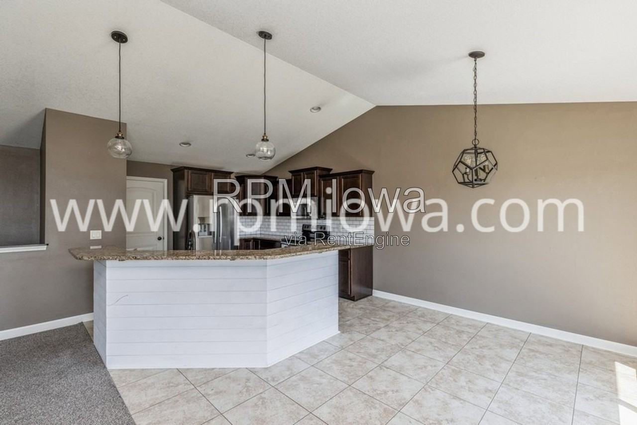 3709 Nw Kline St - Photo 6 of 18