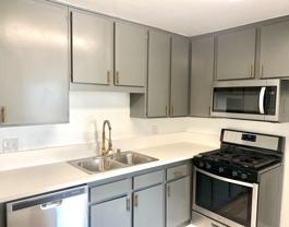 14914 Hamlin St - Photo 1 of 1