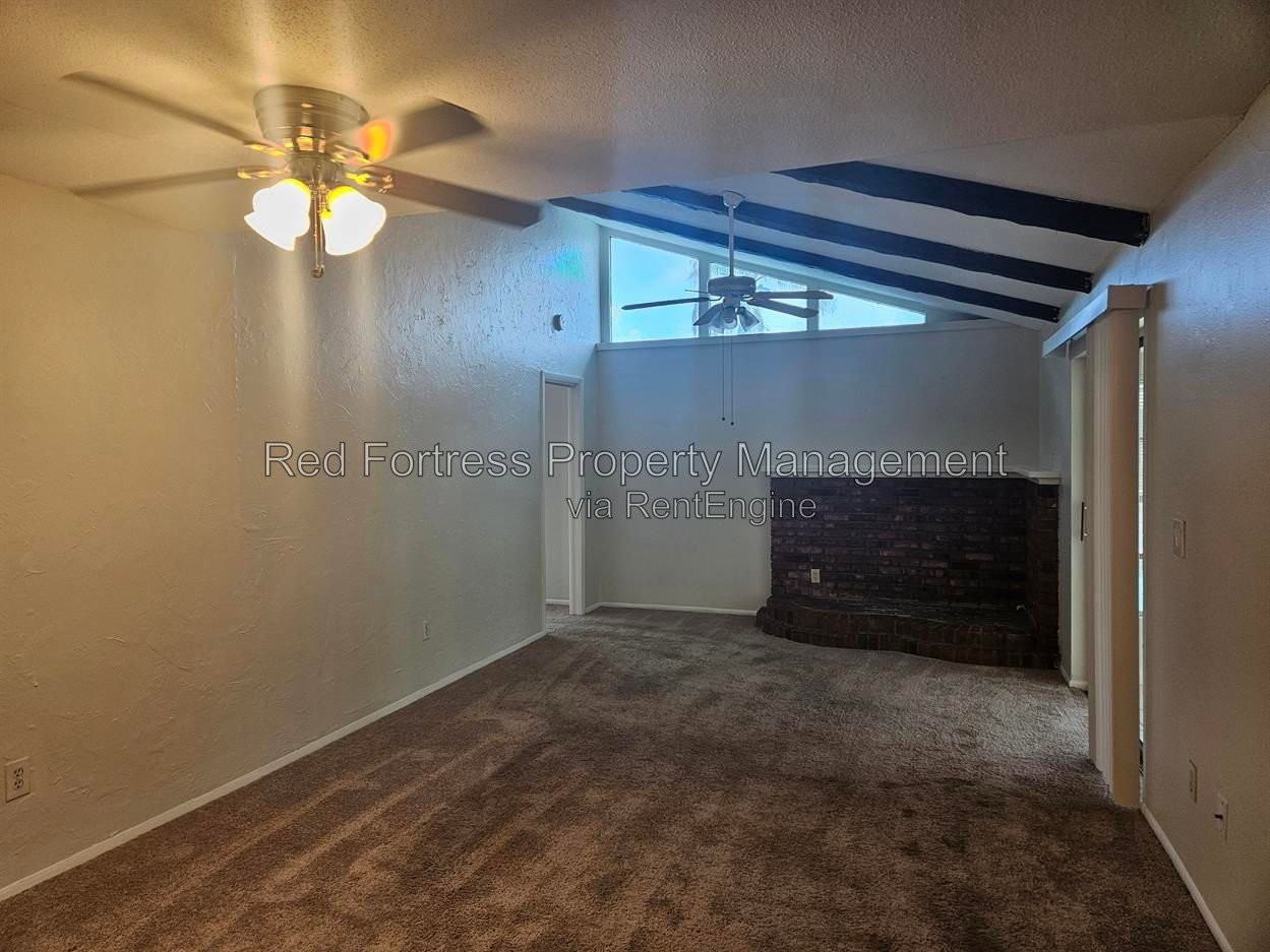 11 Se 20th Ct - Photo 2 of 11