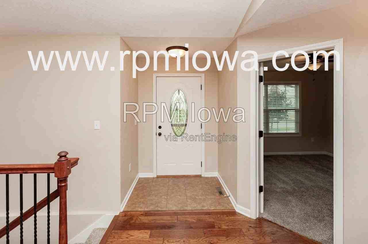 3108 Nw 19th St - Photo 3 of 35