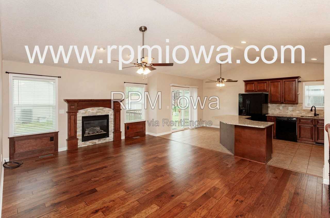 3108 Nw 19th St - Photo 4 of 35