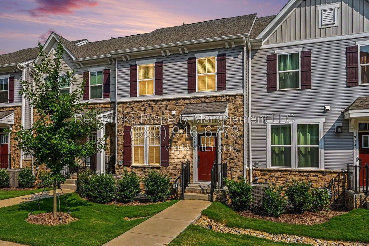 9342 Mallard Mills Dr - Photo 2 of 24