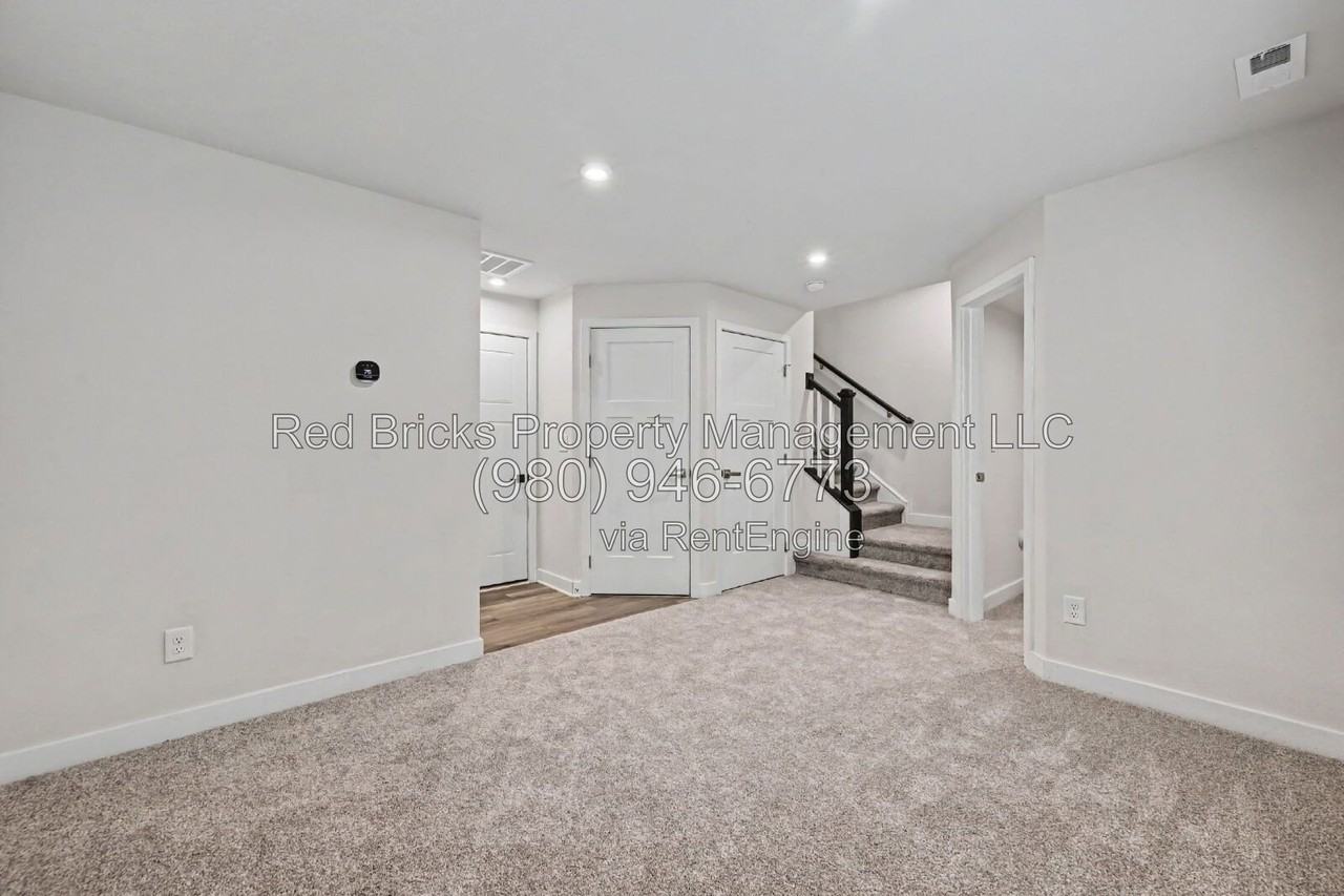 9342 Mallard Mills Dr - Photo 6 of 24