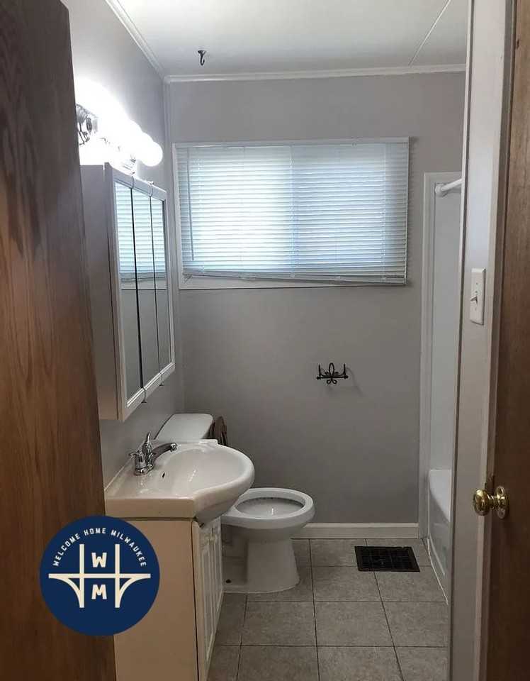 1435 N 47th St - Photo 7 of 7