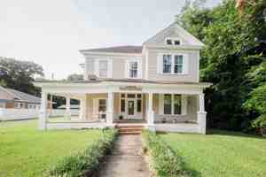 featured image of 457 Forsyth St