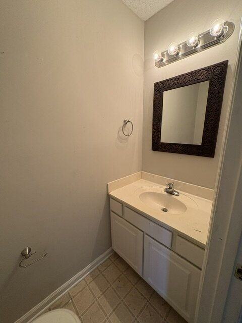 2502 Bluff View Ct #B - Photo 4 of 19
