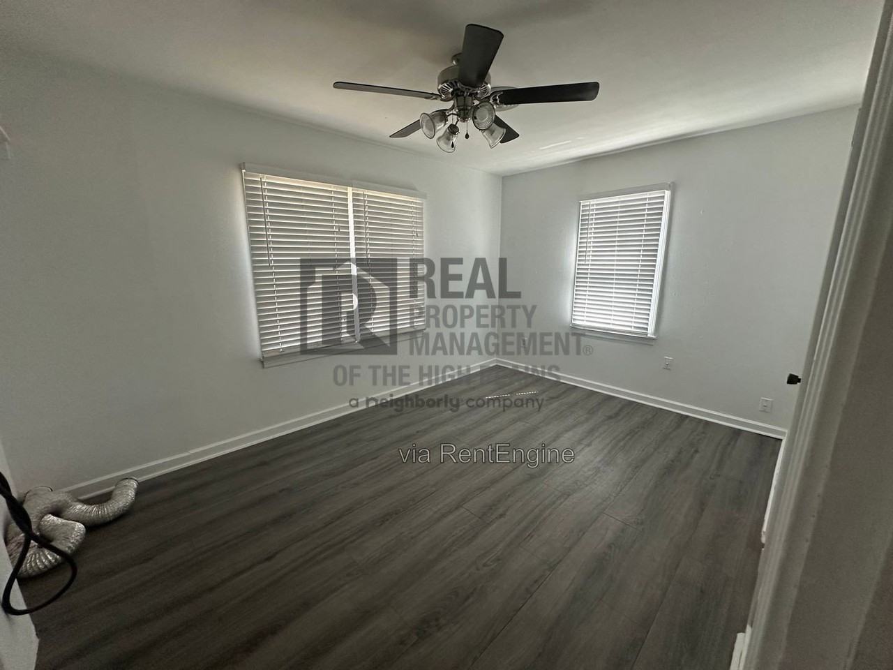 2604 S Pierce St - Photo 6 of 9