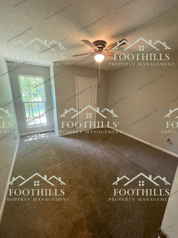 129 Ashton Ln - Photo 6 of 14