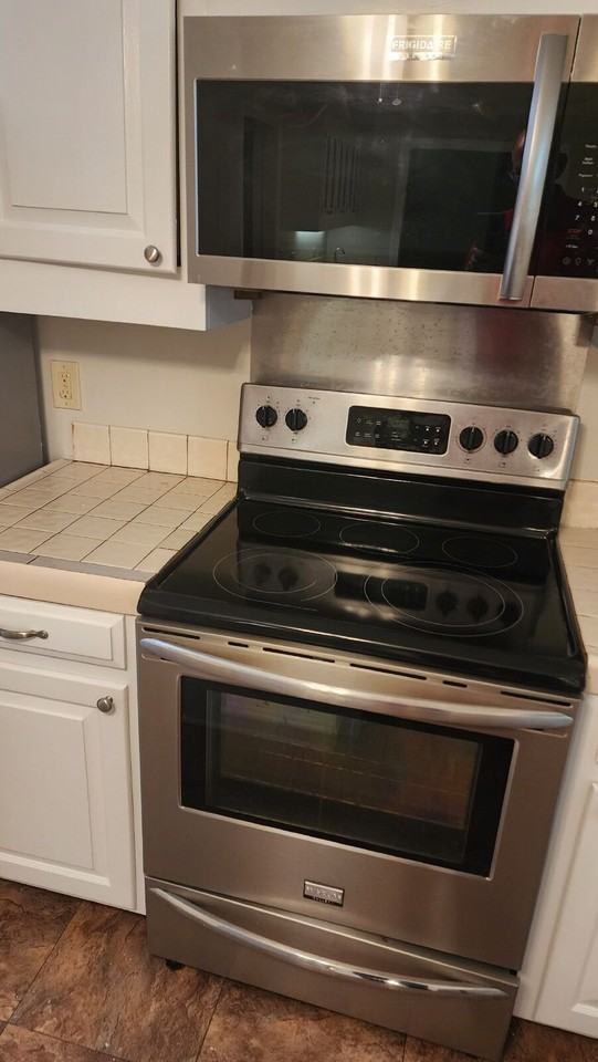 605 Winstead Rd - Photo 5 of 27