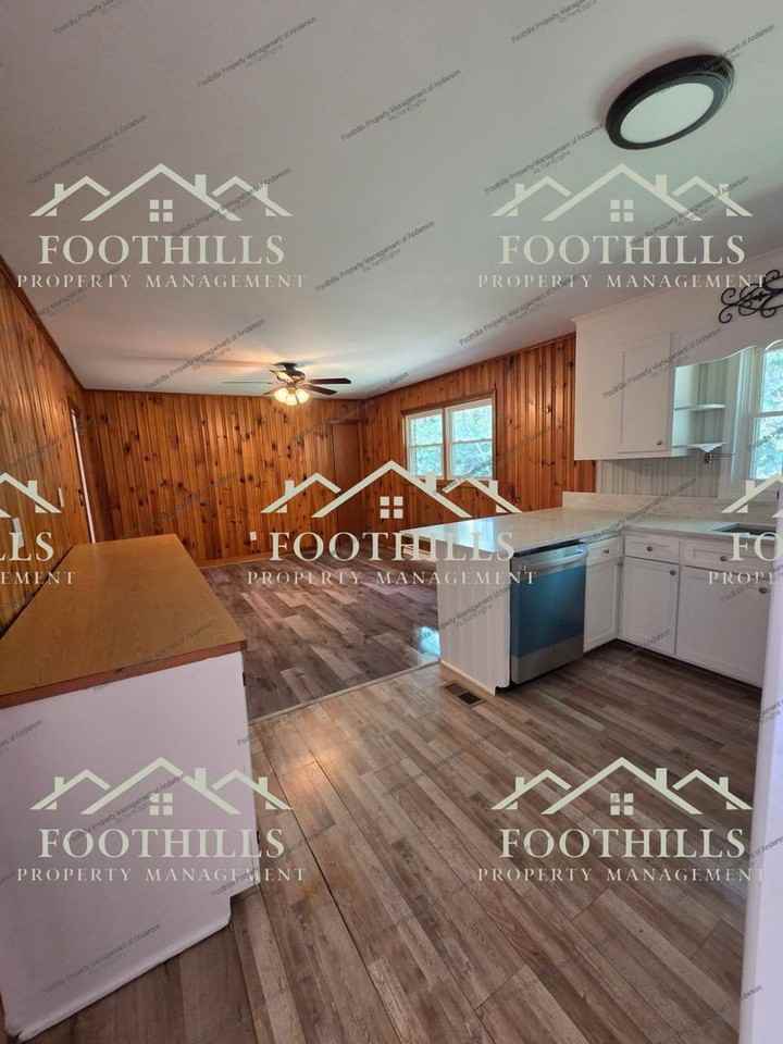 605 River Rd - Photo 3 of 21