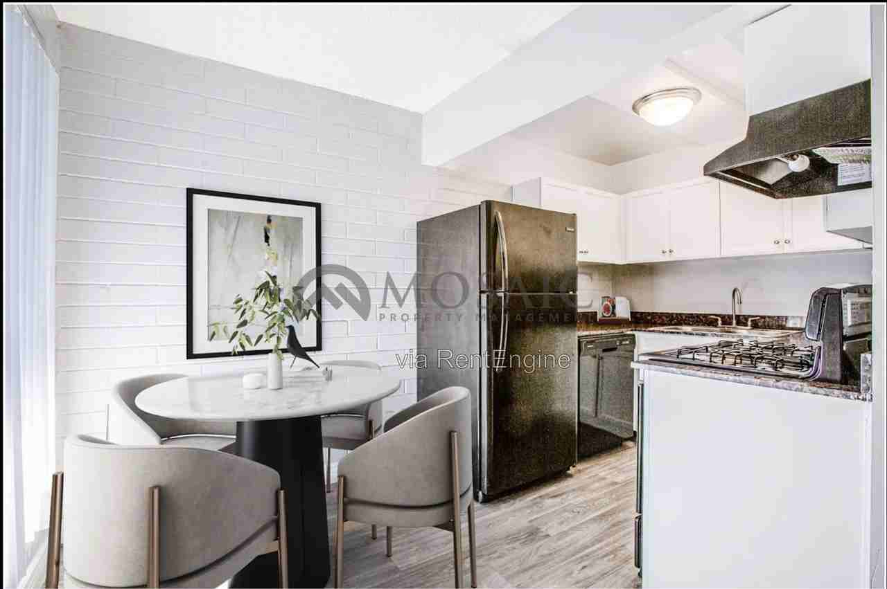 2929 N Greenfield Rd #321 - Photo 4 of 11