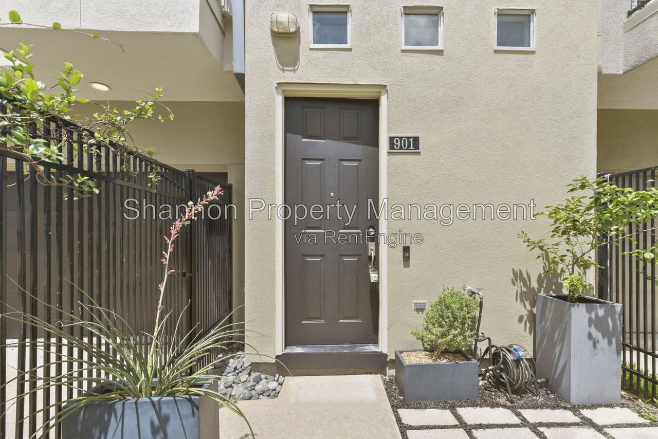 901 Roy St - Photo 4 of 33
