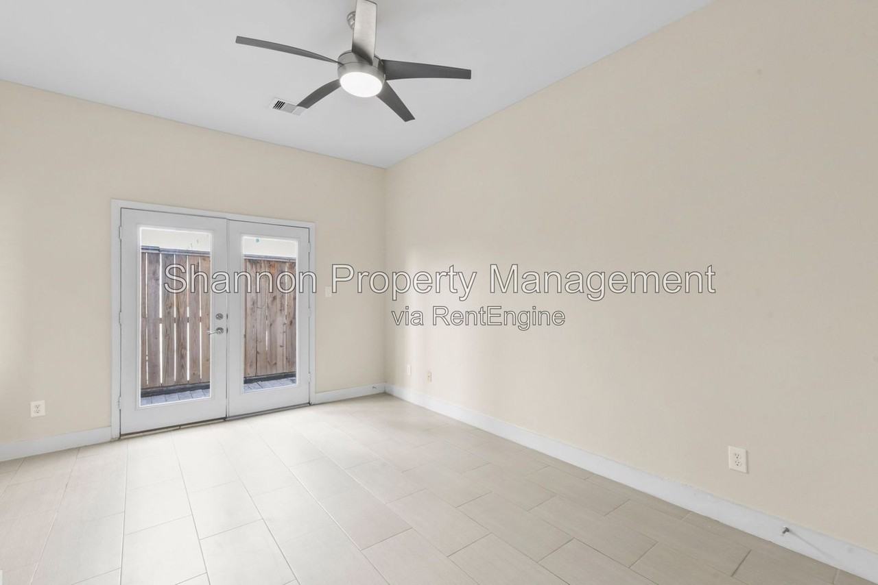901 Roy St - Photo 6 of 33