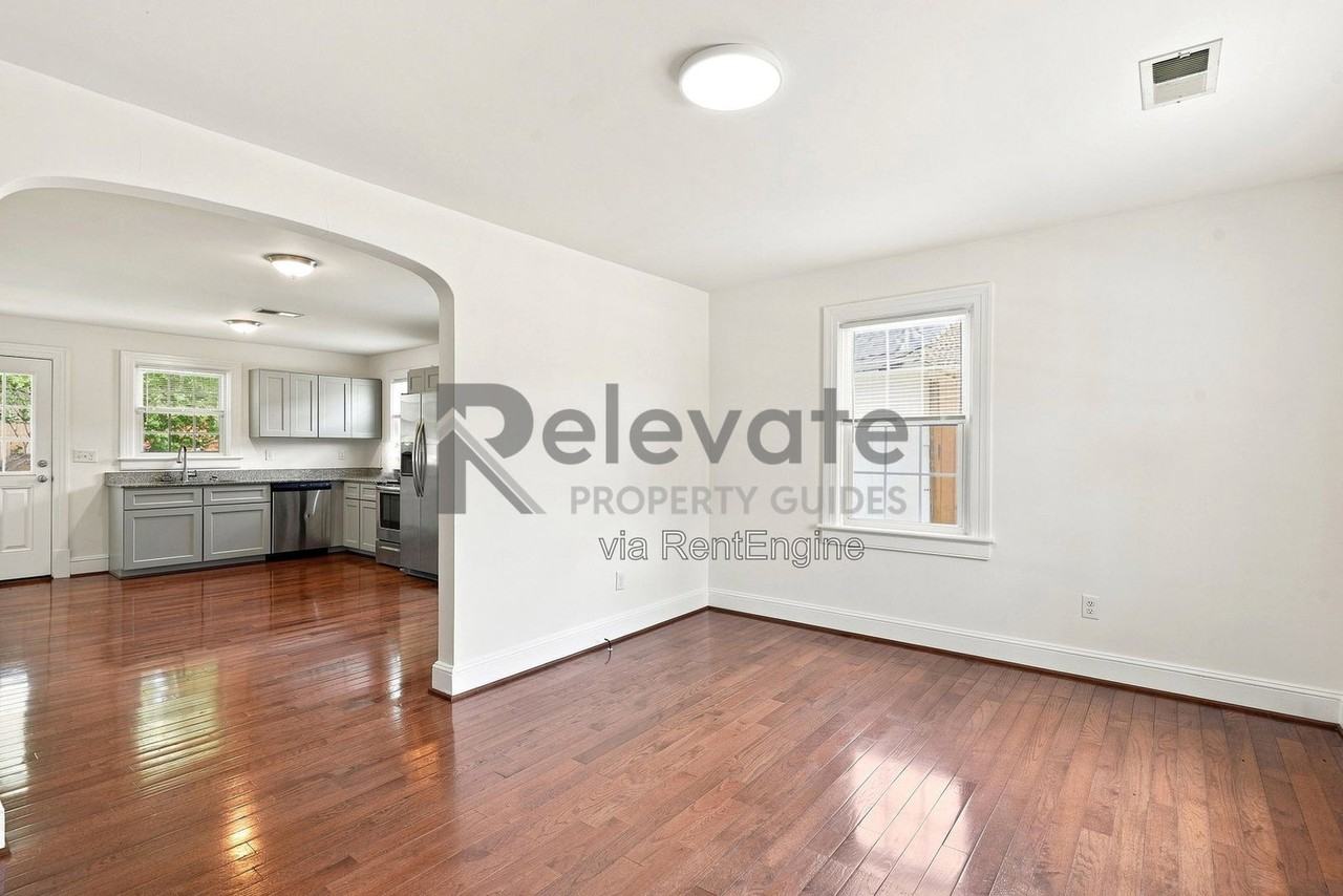 400 Dupuy Ave - Photo 7 of 22