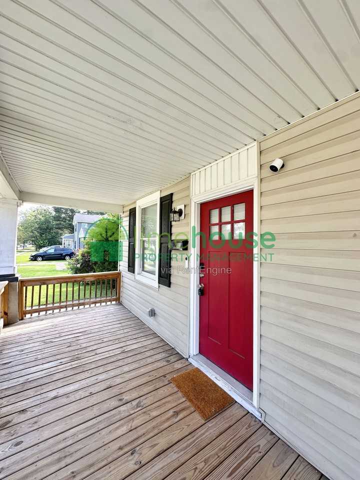 1904 Deep Creek Blvd - Photo 2 of 22