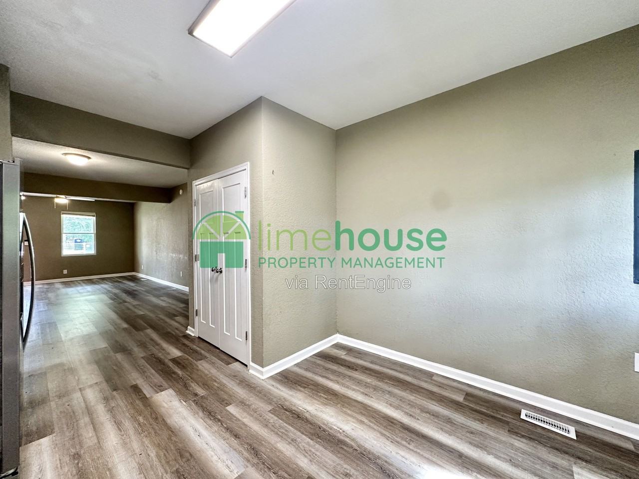 1904 Deep Creek Blvd - Photo 5 of 22