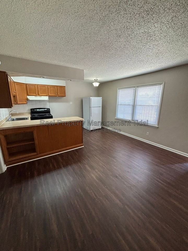 5667 Brickell Rd #20 - Photo 5 of 19