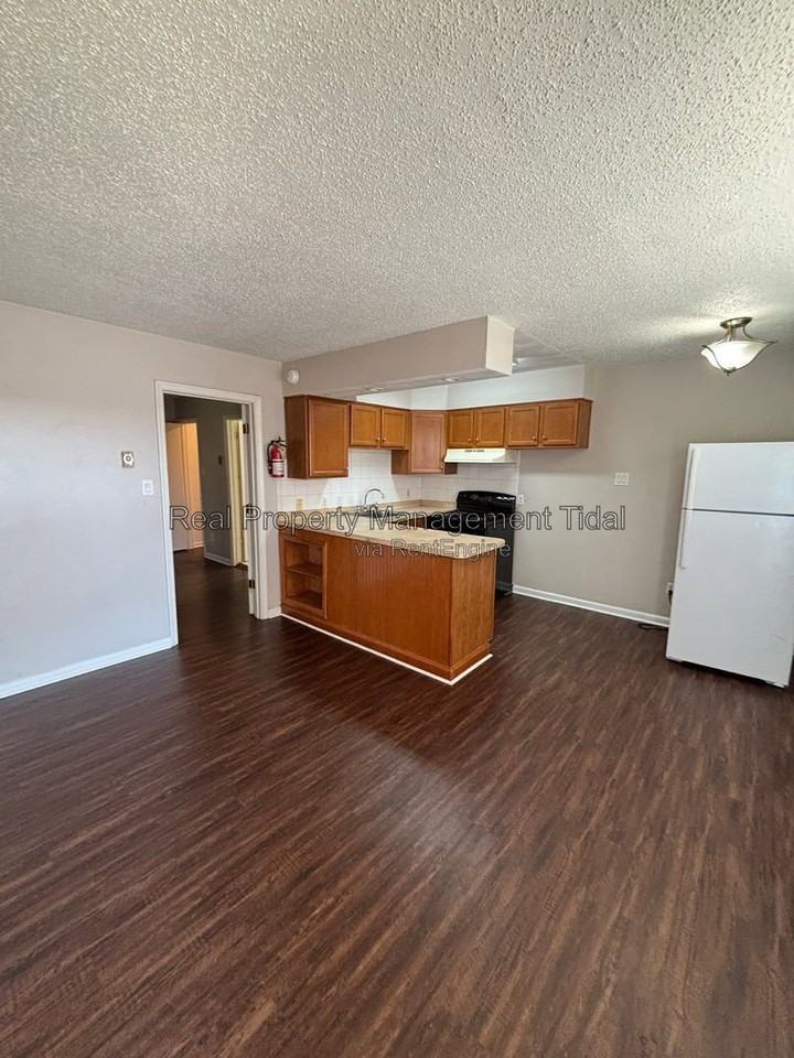 5667 Brickell Rd #20 - Photo 6 of 19