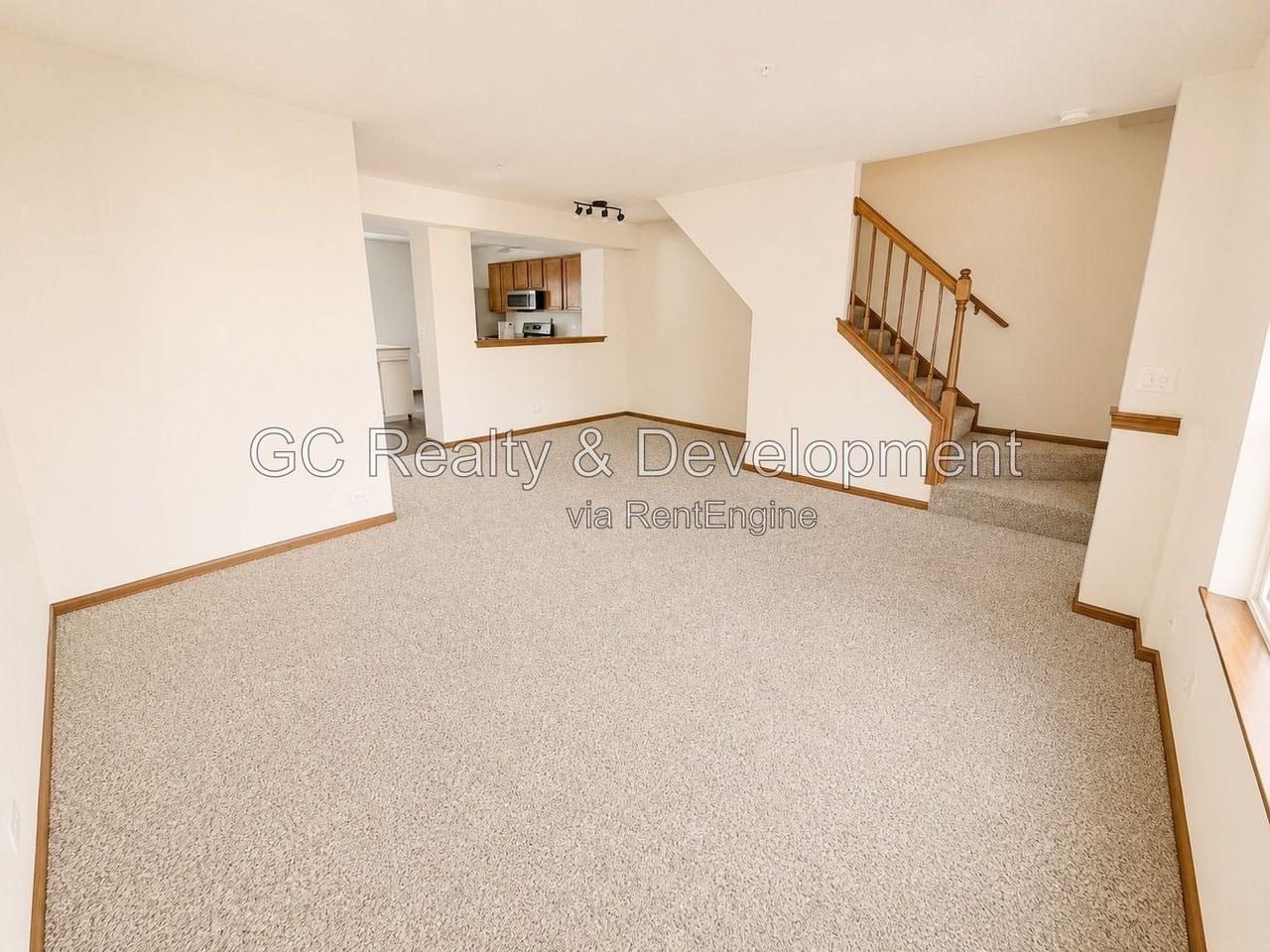 312 Fieldstone Ct - Photo 7 of 19