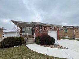 featured image of 7613 N Harlem Ave