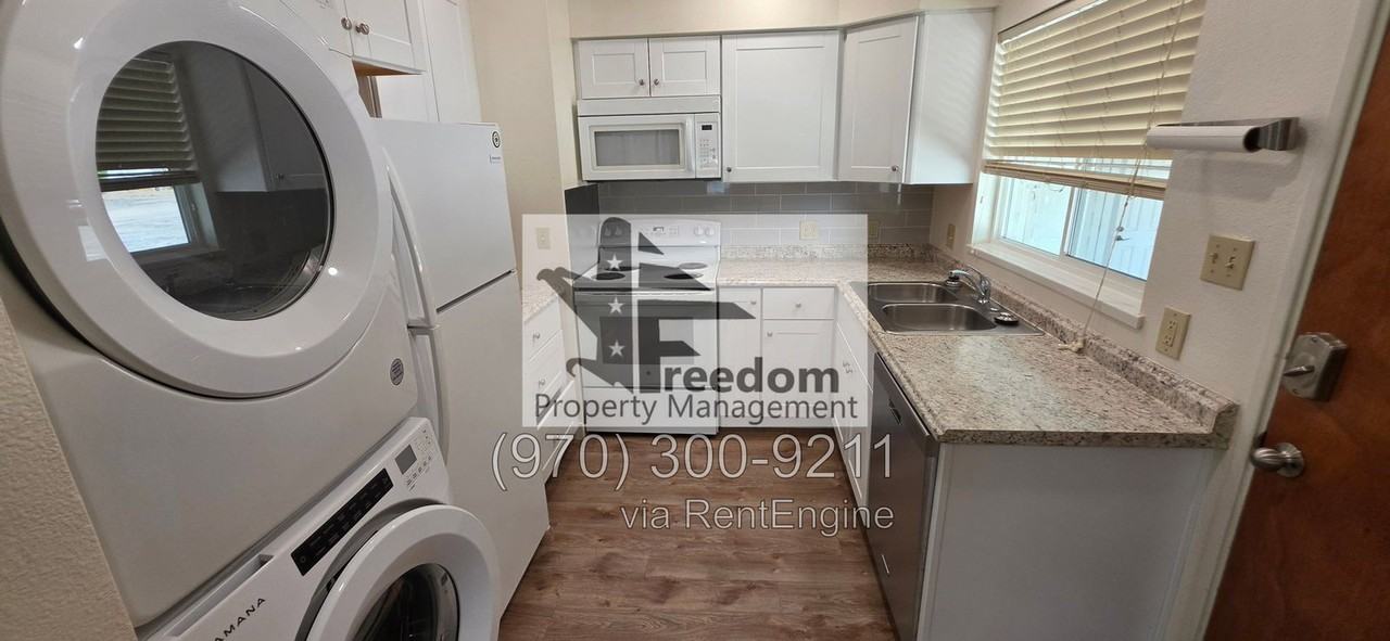 1010 Orchard Ave #A - Photo 3 of 10